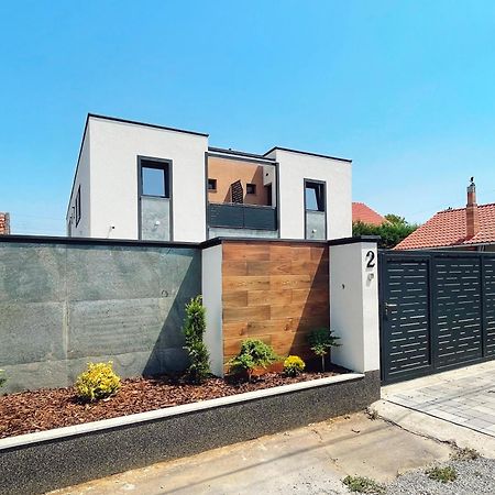 Rv Premium Apartments Αράντ Εξωτερικό φωτογραφία