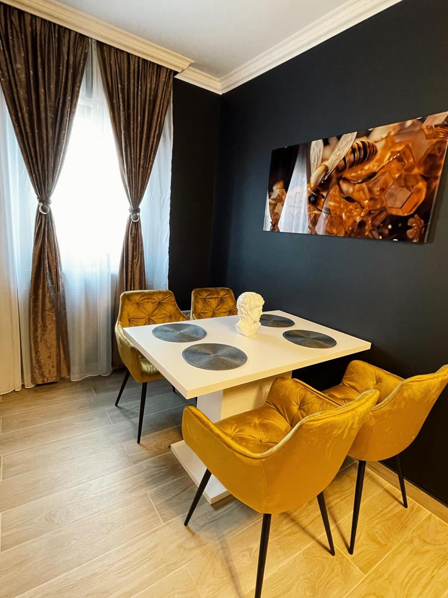 Rv Premium Apartments Αράντ Εξωτερικό φωτογραφία